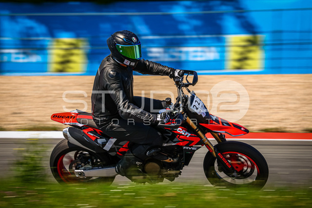 0222-260527NBR-008_222 | Deine Full-Service-Agentur für ✔️Videoproduktionen und ✔️Motorsportfotografie Jetzt Angebot anfragen!