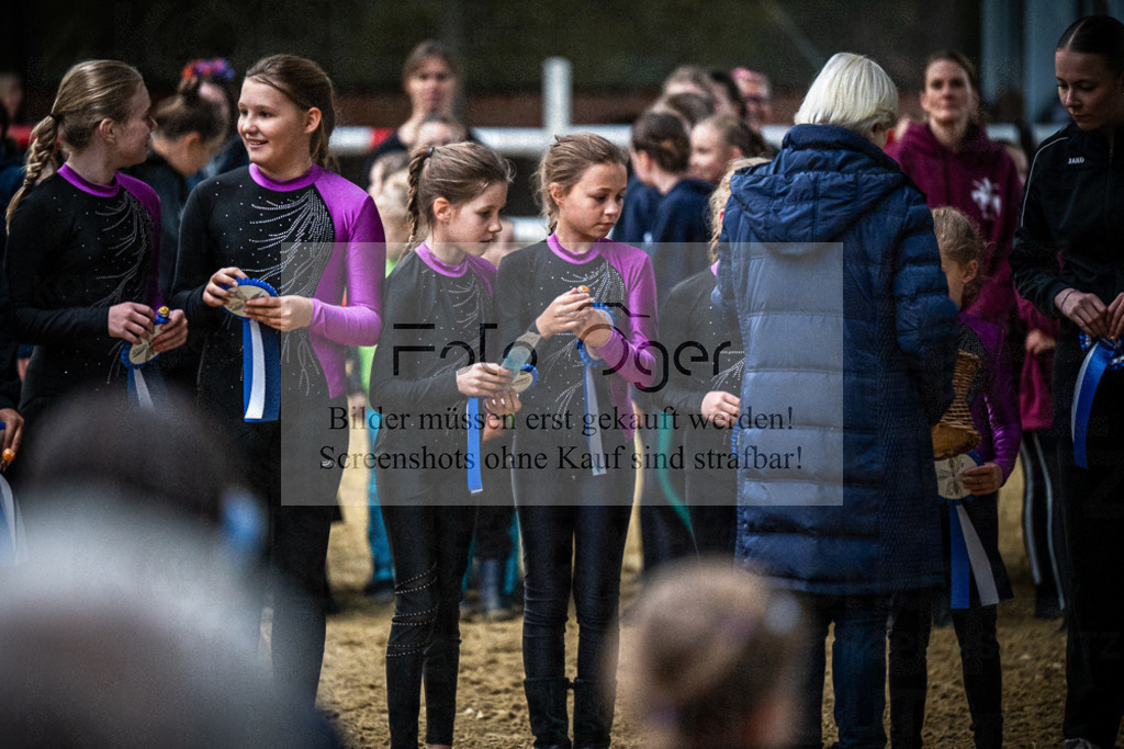 DOS_0096 | Entdecke hochwertige Reitturnierfotos von Foto Oger. Professionell, emotional und authentisch – jetzt Lieblingsmomente im Shop bestellen.Deutschlandweite Turnierfotografie. - Realisiert mit Pictrs.com