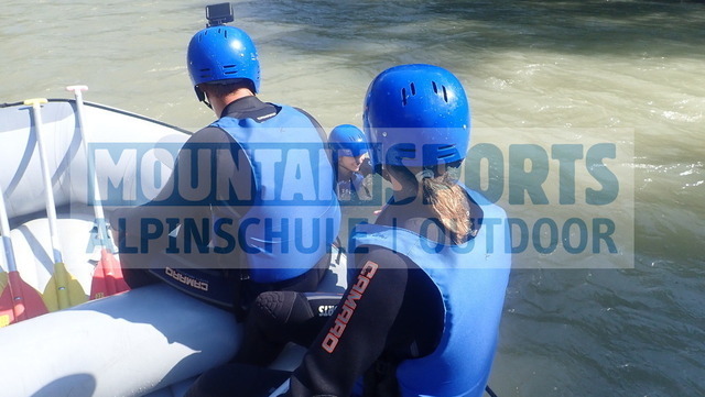 P8120025 | Bestelle die Bilder deines Berg- oder Wasser-Abenteuers mit Mountain Sports bequem von zu Hause aus direkt über unseren Online Fotoshop von pictrs.com. - Realisiert mit Pictrs.com