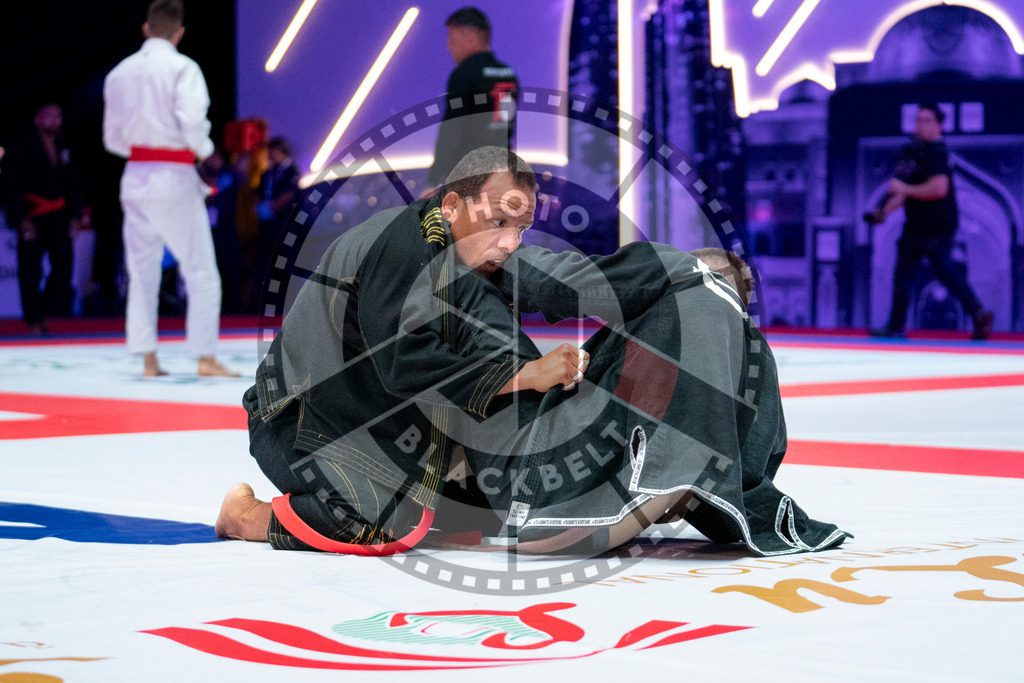 20231107PBB5183 | Fighters compete during the AJP World Master Championship in the Mubadala Arena in Abu Dhabi, Arab United Emirates, on November 7, 2023.