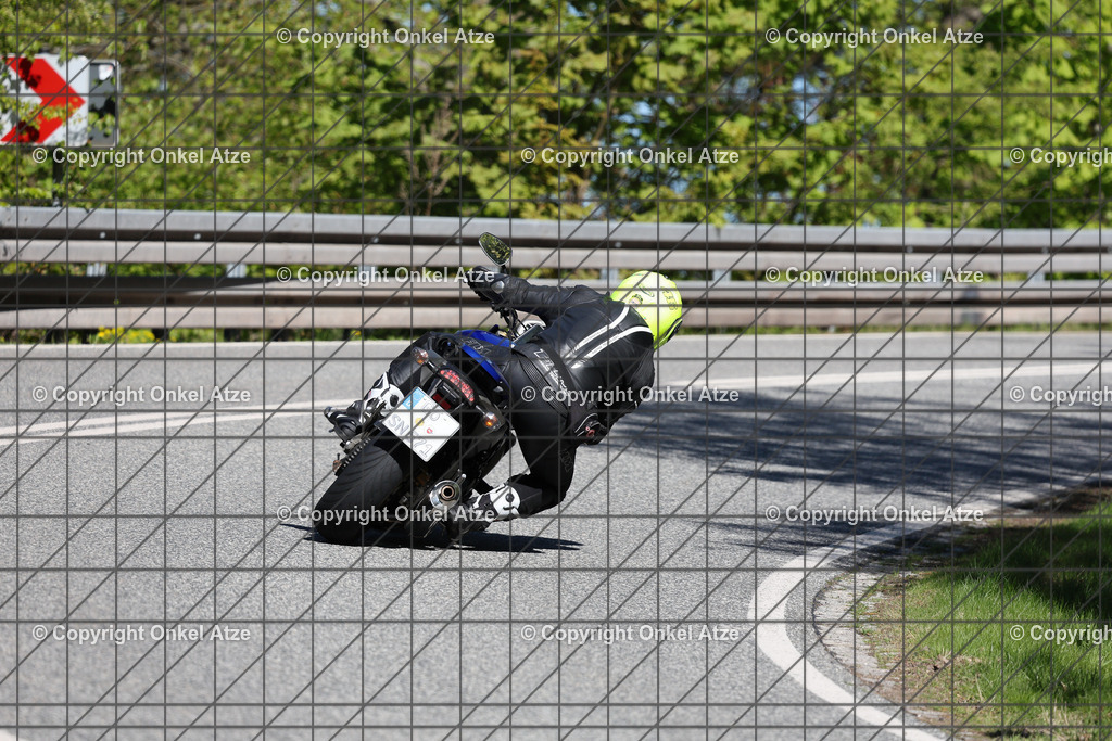 IMG_9200 | Fotograf am Kyffhäuser. Onkel Atze. Kyffhäuser Rennstrecke. Café36. Motorsportfotografie. - Realisiert mit Pictrs.com