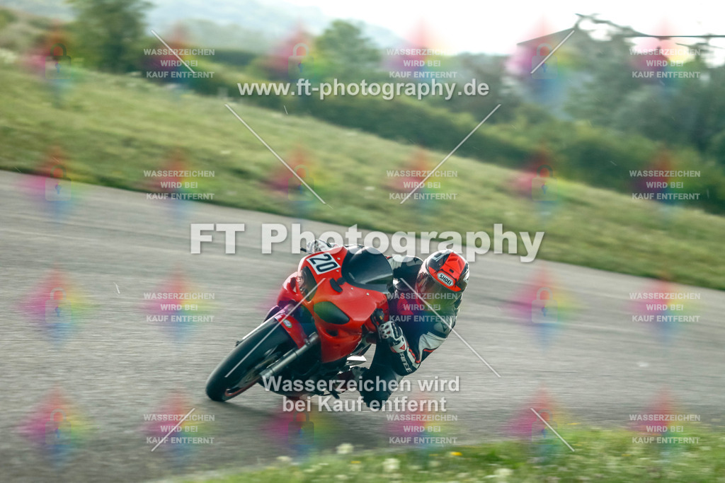 Chambley Juli-3394 | Hier findet Ihr Bilder von Touristenfahrten auf der Nürburgring Nordschleife oder von anderen Veranstaltungen die ich besucht habe. Viel Spass beim Durch Schauen 