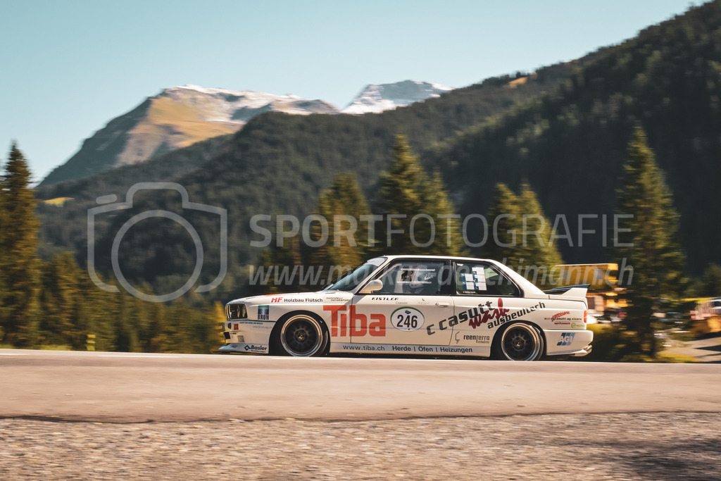 21. Arosa ClassicCar 2025 - 6. =September= 2025 | Markus Casutt aus Lenzerheide/Lai (SUI) in einem BMW M3 aus dem Jahre 1988 mit Startnummer 246 am Arosa ClassicCar 2025 in der Kategorie Classic Trophy..@arosaclassiccar, @arosa.official, #arosaclassiccar, #arosa, #76curves, #classiccarBild: Sportfotografie Markus Aeschimann | www.markus-aeschimann.ch - Realisiert mit Pictrs.com