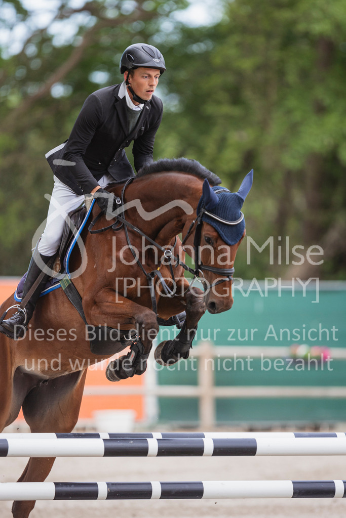 250506_Mühlen_SprPf-A2-200 | Deine schönsten Turniermomente als professionelle Fotos! Entdecke hochwertige Pferdesport-Fotografie im Online-Shop. Jetzt Fotos finden & bestellen!