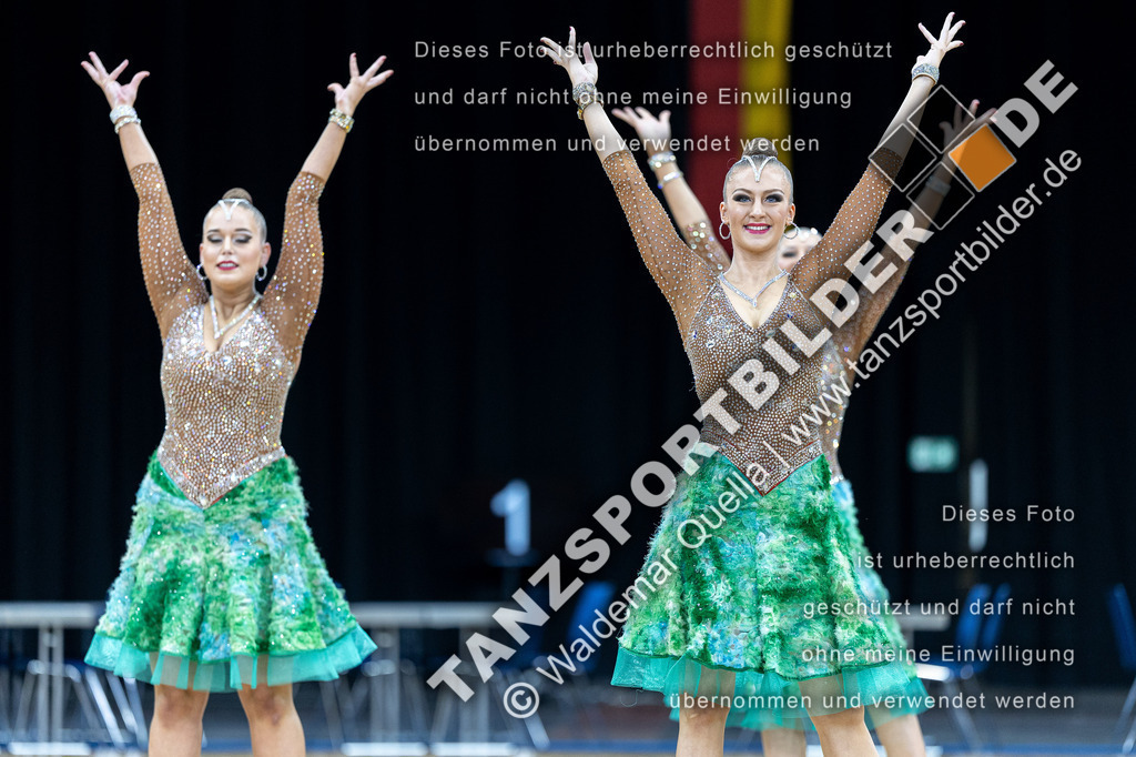 20240310-00427 | Hier finden Sie Tanz Bilder vom Latein und Standard Formationen tanzen. Sportbilder vom Tanzsport. Schöne Fotos und von Weltmeisterschaft, Europameisterschaft, Bundesliga, Regionalliga, Oberliga und Landesliga sowie von GOC Stuttgart, DanceComp, WM Bremen