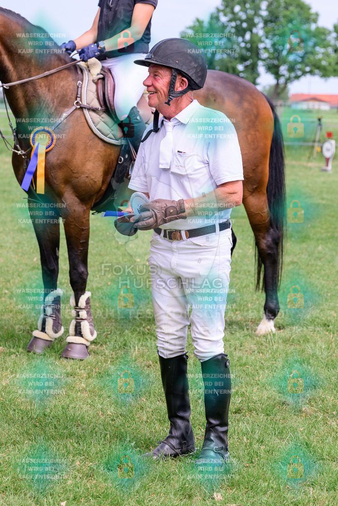 30052026-Forstinning-Prfg23-0240 | Fokus Hufschlag Fotografie - Realisiert mit Pictrs.com