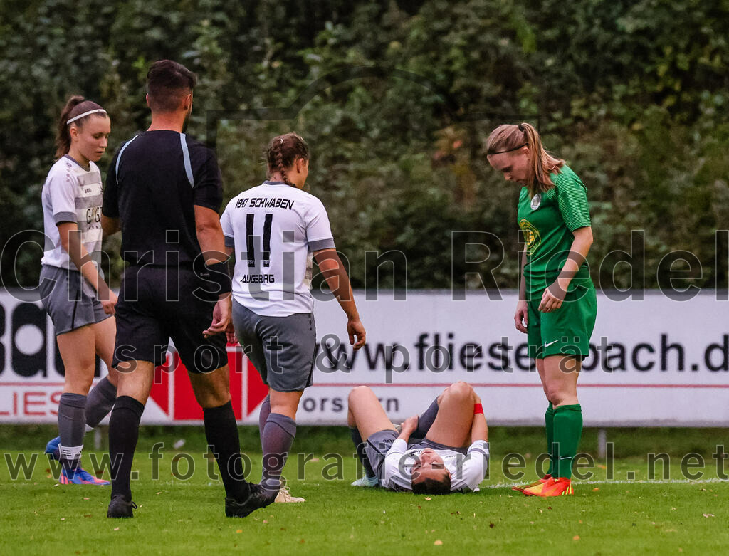 2023-10-07_101_FC_Forstern_gegen_TSV_Schwaben_Augsburg | Forstern, Deutschland, 07.10.2023:
Fußball, Frauen Bayernliga 2023 / 2024, 6. Spieltag, FC Forstern gegen TSV Schwaben Augsburg, Endergebnis: 1:6

Alea Röger (TSV Schwaben Augsburg, #11), Katia Ludwig Lasa (FC Forstern, #6)

Foto: Christian Riedel / fotografie-riedel.net