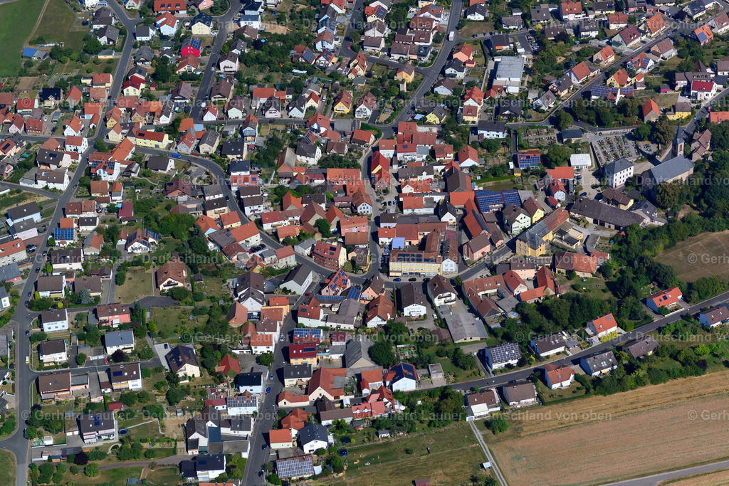 3650580 | WALDBRUNN 13.09.2016 Stadtansicht des Innenstadtbereiches  in Waldbrunn im Bundesland Bayern, Deutschland // City view on down town  in Waldbrunn in the state Bavaria, Germany Foto: Gerhard Launer