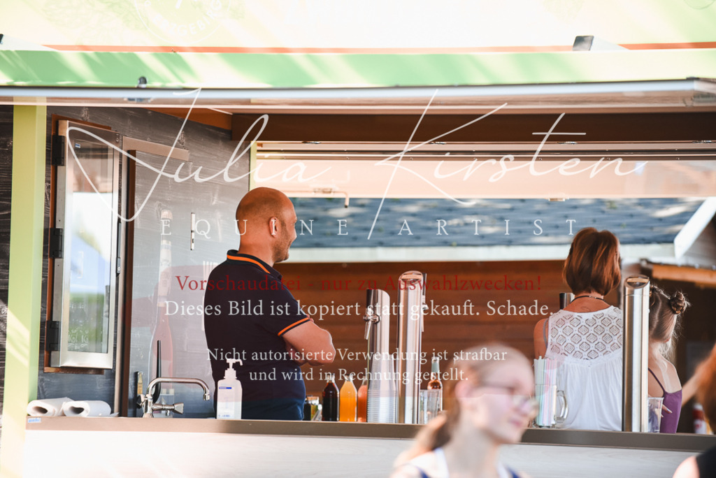 DSC_2663 | Pferde- und Turnierfotografie in Westsachsen. Pferdeportraits, Auftragszeichnungen und intuitive Kunst.