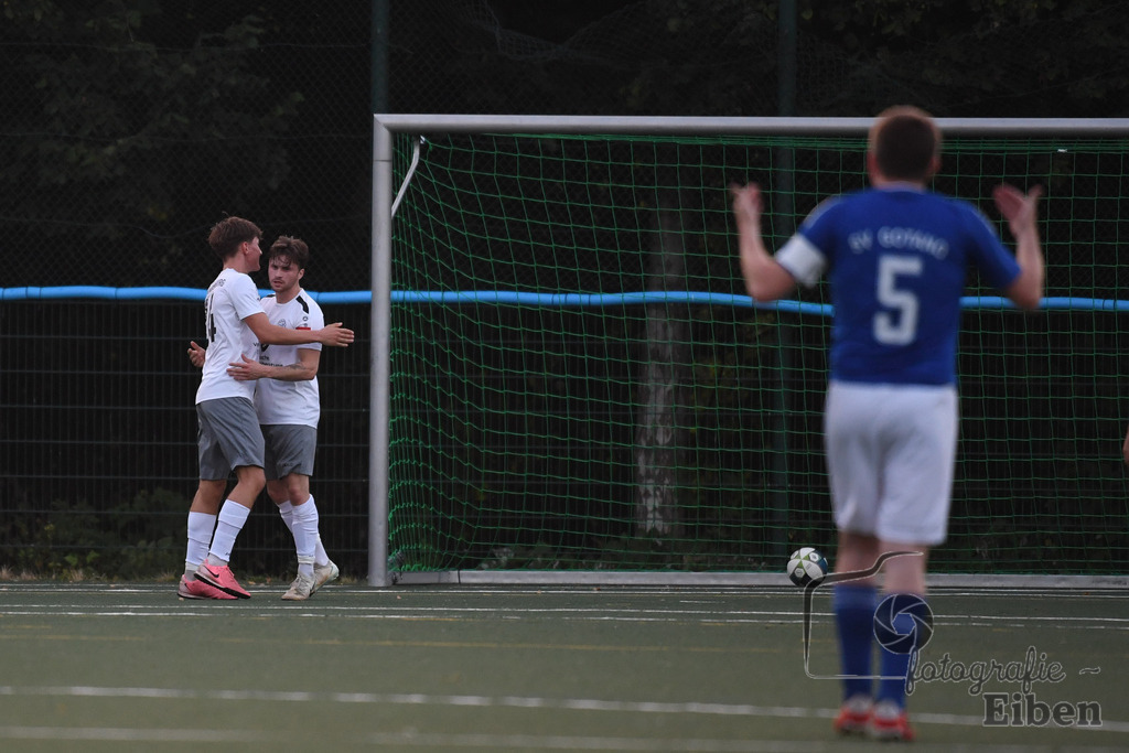 GVO Oldenburg 2-SV GOTANO | Herren Kreisliga; GVO Oldenburg 2 (weiß)-SV GOTANO (blau) am 15.08.2025 in Oldenburg (Sportanlage GVO); Photo: Philip Eiben 2025 - Realisiert mit Pictrs.com