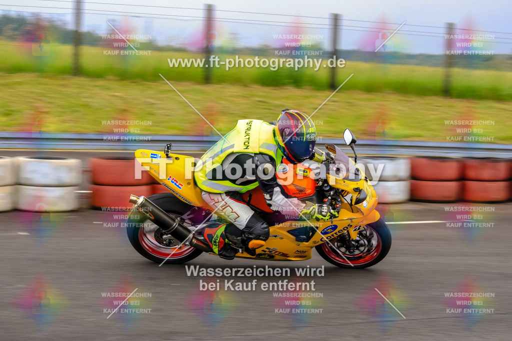 OBK-5548 | Hier findet Ihr Bilder von Touristenfahrten auf der Nürburgring Nordschleife oder von anderen Veranstaltungen die ich besucht habe. Viel Spass beim Durch Schauen 