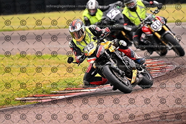 25bt02-0118 | markuskiefer.com - Realisiert mit Pictrs.com