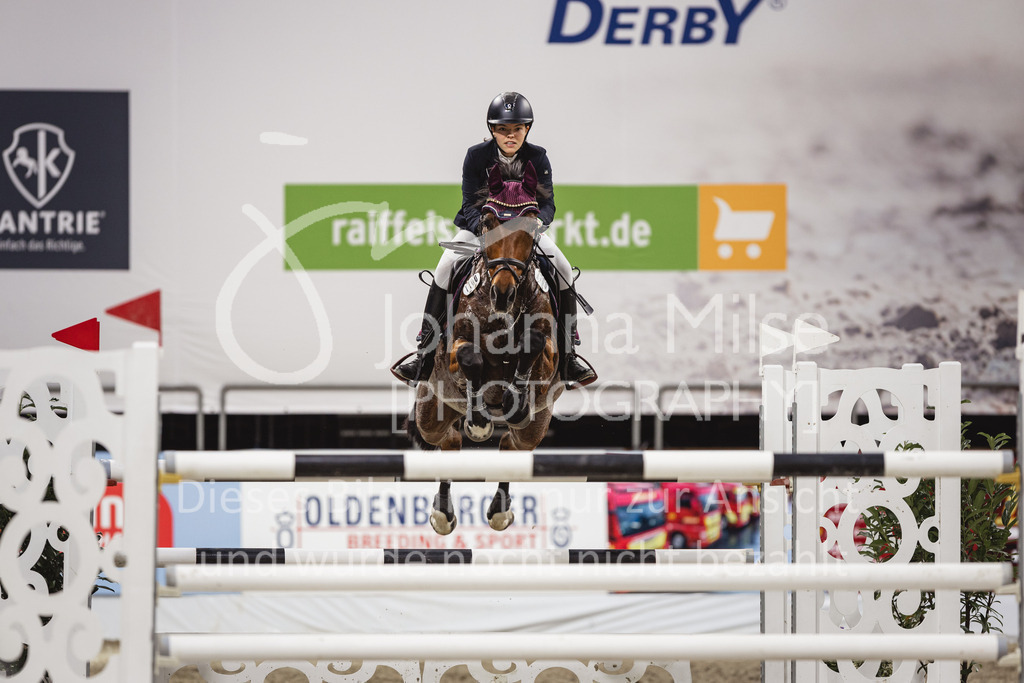 231028_Oldenburg_S1-Spr_Amateure-118 | Deine schönsten Turniermomente als professionelle Fotos! Entdecke hochwertige Pferdesport-Fotografie im Online-Shop. Jetzt Fotos finden & bestellen!