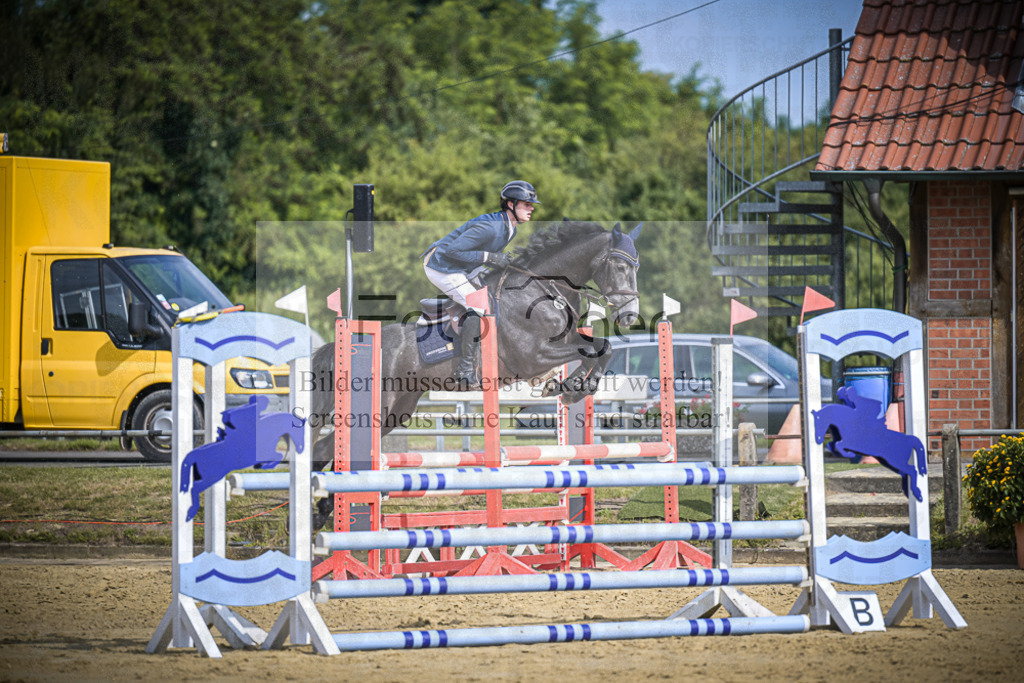DOS_5234 | Entdecke hochwertige Reitturnierfotos von Foto Oger. Professionell, emotional und authentisch – jetzt Lieblingsmomente im Shop bestellen.Deutschlandweite Turnierfotografie. - Realisiert mit Pictrs.com