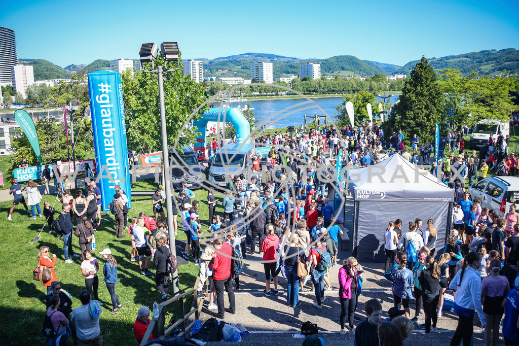 ..... | LINZ,AUSTRIA,27.April 25, Int. 3 Brückenlauf Linz  , Image shows: Photo: WAPICS / Manuel Binder