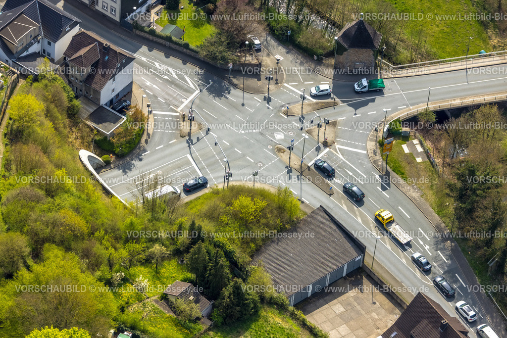 Arnsberg260402588 | Luftbild, Straßenkreuzng Jägerstraße mit Jägerbrücke und Trafohaus, Tunneleinfahrt, Bundesstraße B229, Arnsberg, Sauerland, Nordrhein-Westfalen, Deutschland