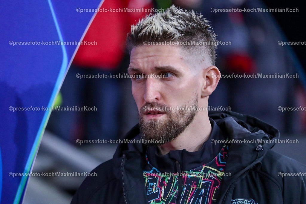UCL11032502233 | 11.03.2025, Fußball, UEFA Champions League, Bayer 04 Leverkusen - FC Bayern München, Achtelfinale Rückspiel, BayArena, Saison 2024 2025: Robert Andrich (Bayer04 Leverkusen #8)DFB regulations prohibit any use of photographs as image sequences and or quasi-video.