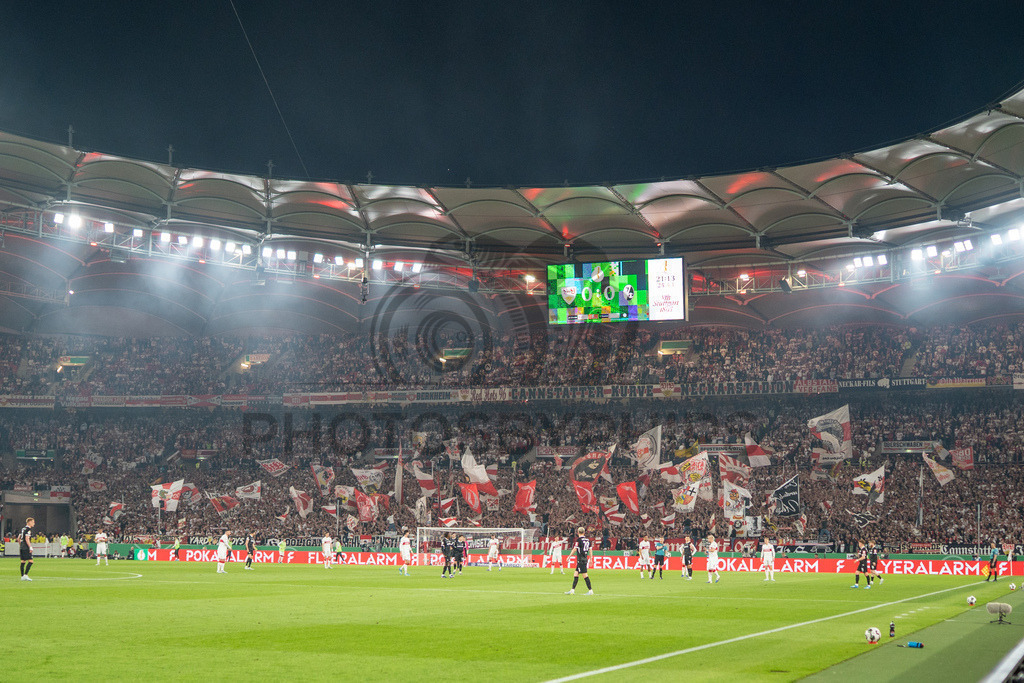 VfB Stuttgart vs. SC Freiburg, Fussball, DFB-Pokal, Halbfinale, 23.04.2026 | Fans VfB Stuttgart,VfB Stuttgart vs. SC Freiburg, Fussball, DFB-Pokal, Halbfinale, 23.04.2026DFB regulations prohibit any use of photographs as image sequences and/or quasi-video