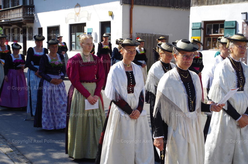 IMGP3841 | fotografiert von Axel PollmannLeonhardi Wallfahrt Benediktbeuern und Murnau, Fronleichnam, Fasching, Landschaft im Loisachtal und Benediktbeuern  - Realisiert mit Pictrs.com