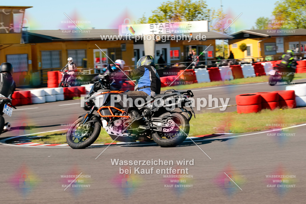 Moto-TeamOBK-21531 | Hier findet Ihr Bilder von Touristenfahrten auf der Nürburgring Nordschleife oder von anderen Veranstaltungen die ich besucht habe. Viel Spass beim Durch Schauen 