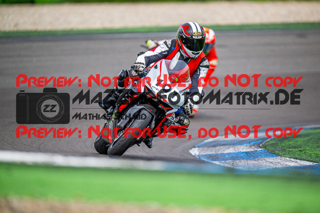 MaZZes_FotoMatrix_230410_1827 | INST