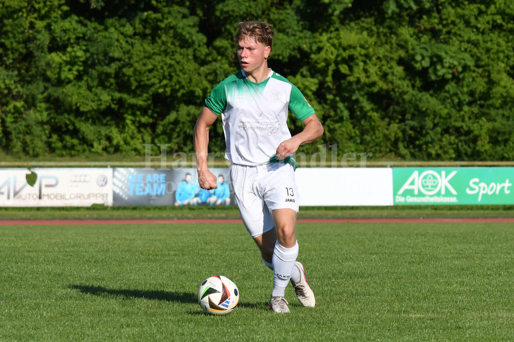SpVgg GW Deggendorf : TSV Oberschneiding | Testspiel 20.06.2026Luca Frank (SpVgg GW Deggendorf #13) - Realisiert mit Pictrs.com