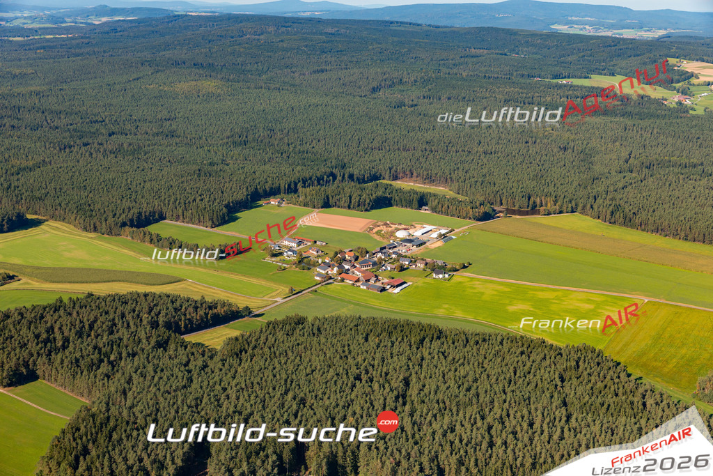 Aktuelles Luftbild von Pfaffenreuth Pressath Kauf mit Lizenz / Bildrechten möglich- Die Luftaufnahme wurde 2021 mittels UL-Flugzeug erstellt ( keine Drohne ) - hochauflösende Kamera-Systeme von  Canon -Beste Qualität - Für grossformatige Ausdrucke geeignet. Die Geschenkidee !