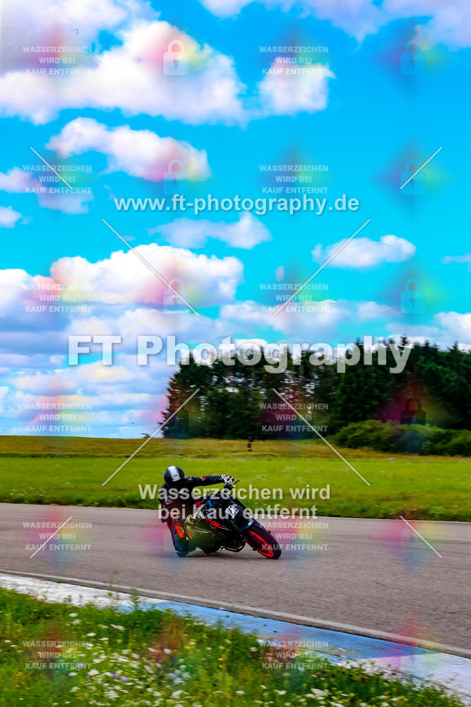 021-6614 | Hier findet Ihr Bilder von Touristenfahrten auf der Nürburgring Nordschleife oder von anderen Veranstaltungen die ich besucht habe. Viel Spass beim Durch Schauen 