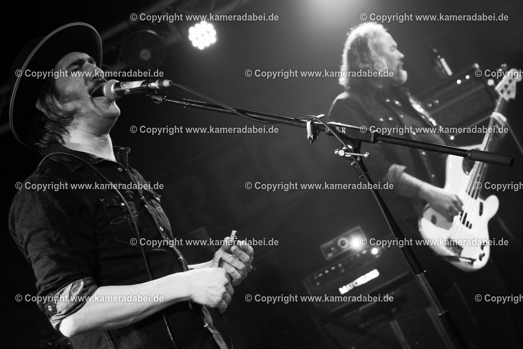 Konzert : Black Bottle Riot am 14.11.2025 im Rare Guitar in Münster | Konzert : Black Bottle Riot am 14.11.2025 im Rare Guitar in Münster - Realisiert mit Pictrs.com