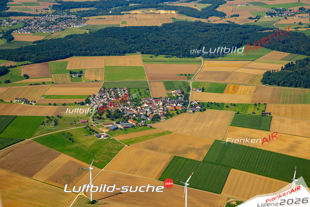 Das Luftbild zeigt :  Holzkirch - Die Luftaufnahme wurde 2024 vom UL-Flugzeug aus erstellt ( keine Drohne ) - Hochauflösende Luftaufnahme - Für grossformatige Ausdrucke geeignet. Die Geschenkidee !Mit Lizenz und Bildrechte bestellbar