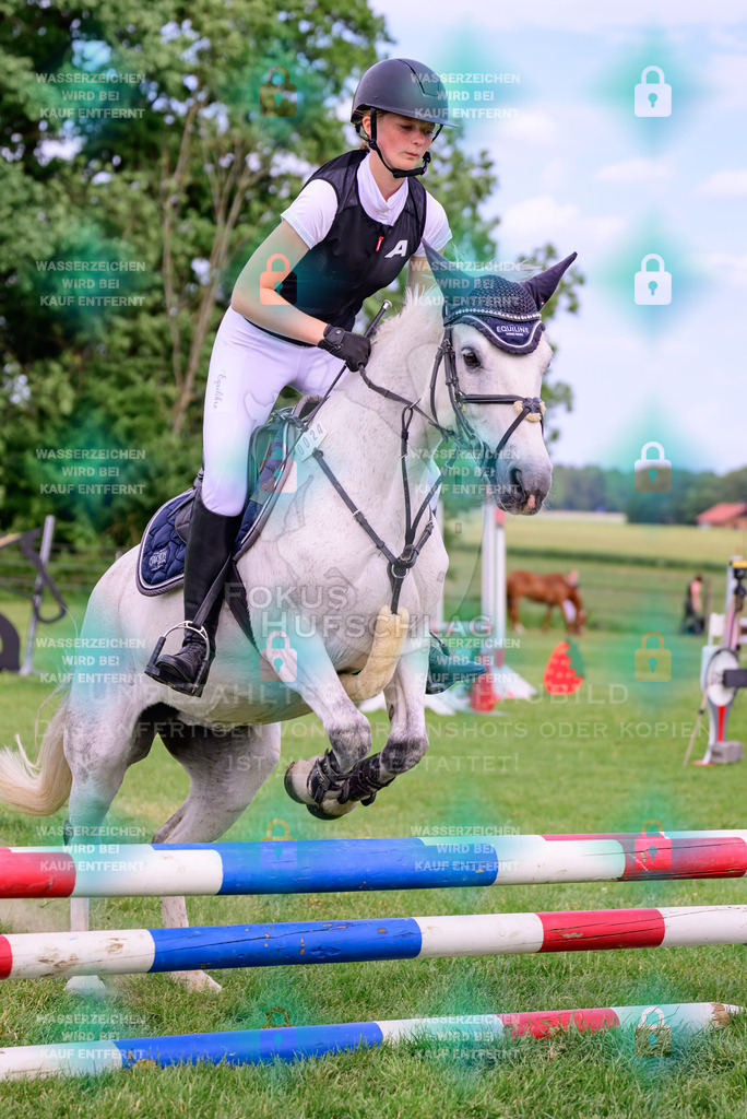 30052026-Forstinning-Prfg20-0499 | Fokus Hufschlag Fotografie - Realisiert mit Pictrs.com