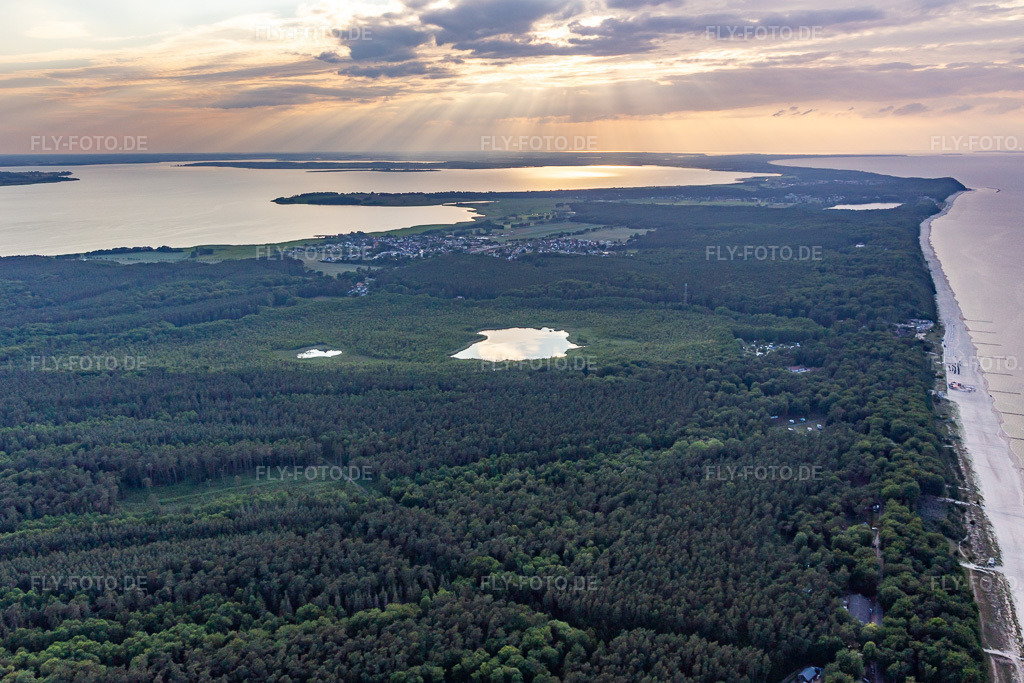 Luftbild: Wockninsee in Ückeritz im Bundesland Mecklenburg-Vorpommern in Deutschland. Foto: IMG_141533.jpg vom 06.06.2024 durch Werner Riehm/FLY-FOTO.de