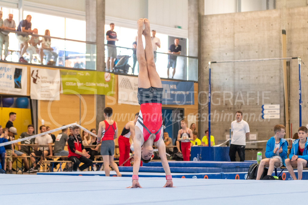 104. Zürcher Kunstturnertage Neftenbach - 14. May 2022 | 104. Zürcher Kunstturnertage Neftenbach
Turnhalle Ebni, Neftenbach
Programm 5 (P5)
Bild: Sportfotografie Markus Aeschimann | www.markus-aeschimann.ch - Realisiert mit Pictrs.com