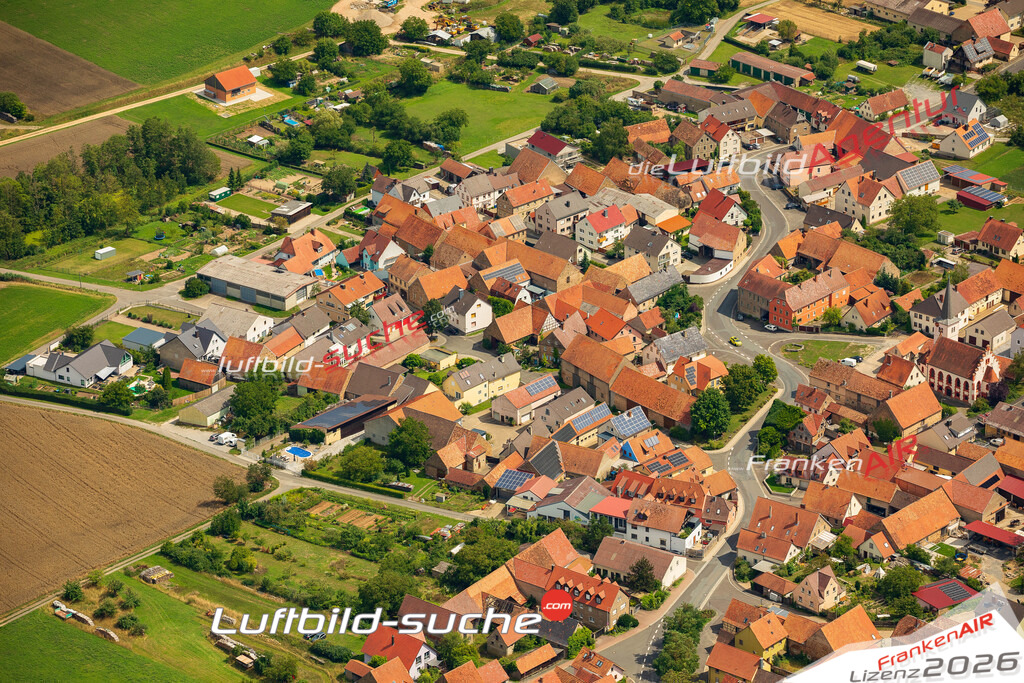 Schöne Luftaufnahme Eichfeld Volkach - Die Luftaufnahme wurde 2025 vom Flugzeug heraus erstellt ( keine Drohne ) - Hochauflösende Luftaufnahme - für professionelle Ausdrucke geeignet. Die Geschenkidee !Mit Lizenz und Bildrechte bestellbar