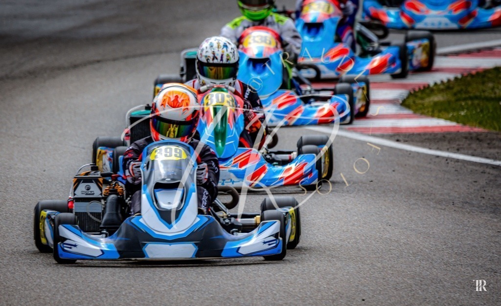 fe737b53799b4bf2a36b761201acccda | traudl_s_fotos