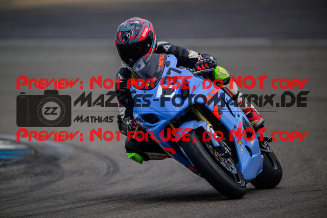 MaZZes_Fotomatrix_20250421_6007705_4444 | ROT