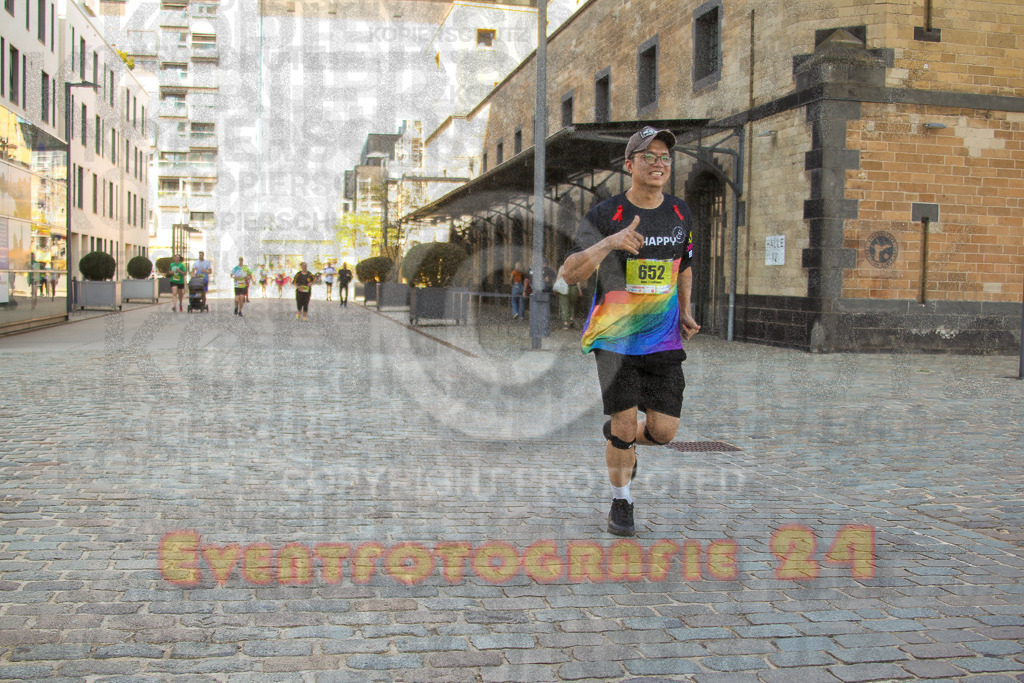 240921_1339_EV4_8895 | Sportfotografie im Rhein-Sieg Kreis, Köln, Bonn, NRW, Rheinland Pfalz, Hessen, etc. Unser Tätigkeitsfeld umfasst den Laufsport vom Volkslauf über den Marathon, Duathlon, Triathon bis zum Ultralauf wie Kölnpfad Ultra oder Schindertrail.