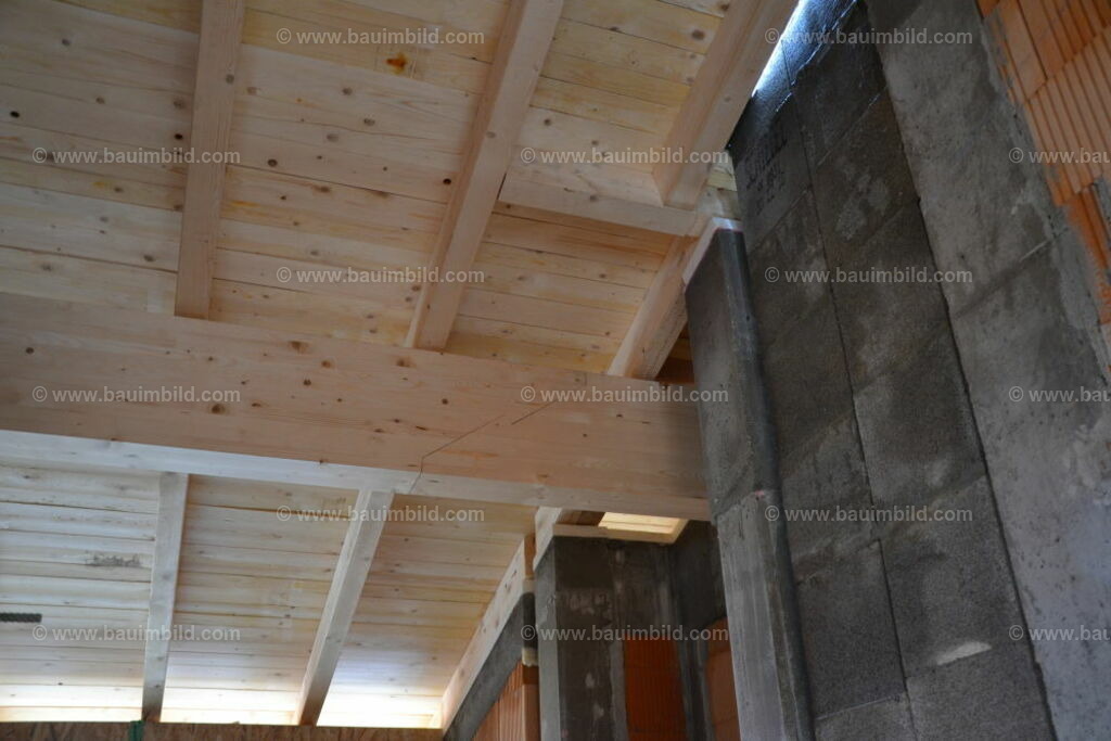 bib-lg09-holzbau-0166 | Nach LV-Leistungsgruppen sortierte Detailfotos über den Bau eines Hauses. Alle Hausbau-Bilder direkt vom Urheber und Autor der Website Haus-Selber-Bauen.com