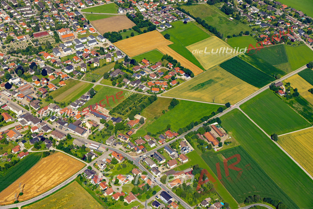 stephanskirchen-luftbild-2022-4057 | Aktuelles Luftbild von  Stephanskirchen - Die Luftaufnahme wurde 2022 mittels UL-Flugzeug erstellt ( keine Drohne ) - hochauflösende Kamera-Systeme von  Canon -
Beste Qualität - Für grossformatige Ausdrucke geeignet. Die Geschenkidee !