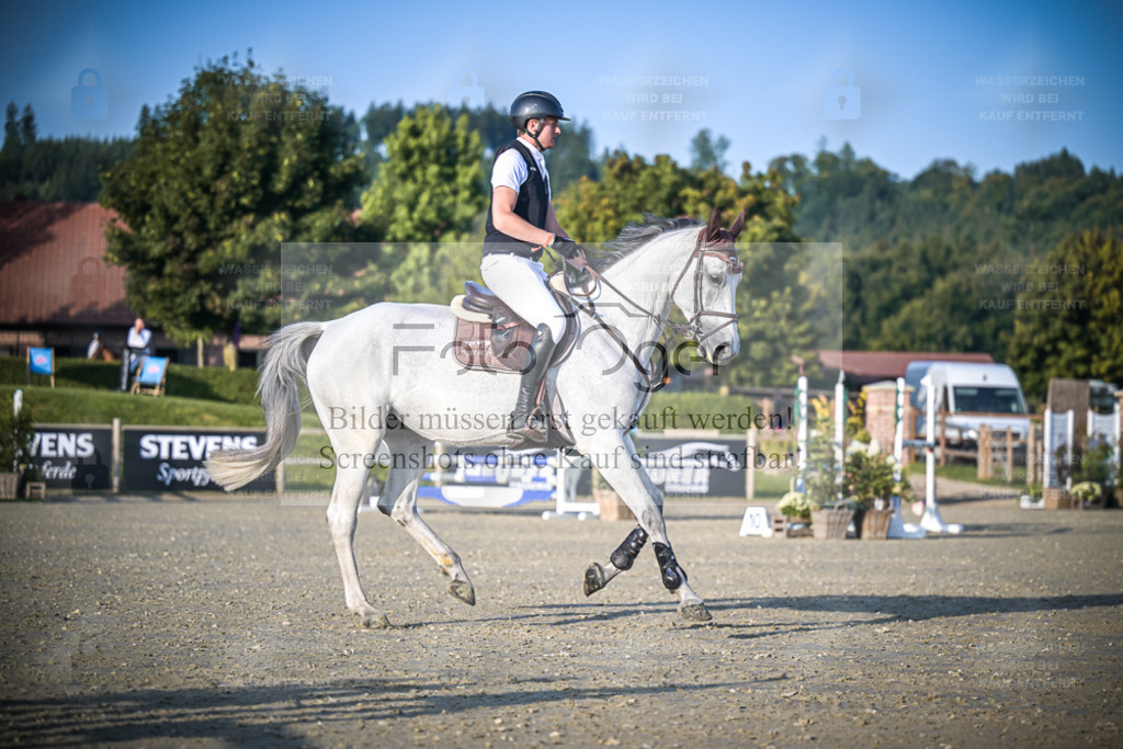 DOS_0003 | Entdecke hochwertige Reitturnierfotos von Foto Oger. Professionell, emotional und authentisch – jetzt Lieblingsmomente im Shop bestellen. - Realisiert mit Pictrs.com