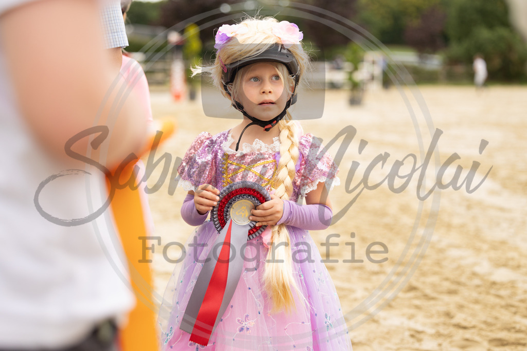 994A9732 | sabrinanicolaifotografie - Realisiert mit Pictrs.com