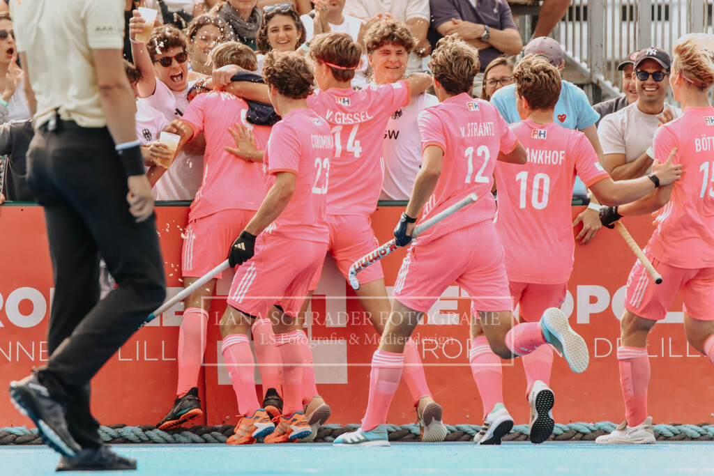 EM_MU18_F_GER-FRA_Lille_bearbeitet (176 von 433) | lanaschraderfotografie - Realisiert mit Pictrs.com