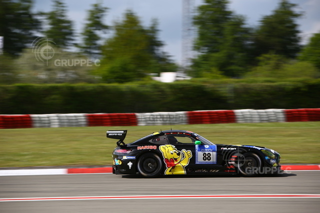 03 - 24hNbg16_JS62299 | 3rd Place QualifyingHARIBO Racing Team-AMG - Mercedes-AMG GT3Uwe Alzen, Lance David Arnold, Maximilian Götz, Jan Seyffarth2 laps, 8:18.380 min. - Realisiert mit Pictrs.com
