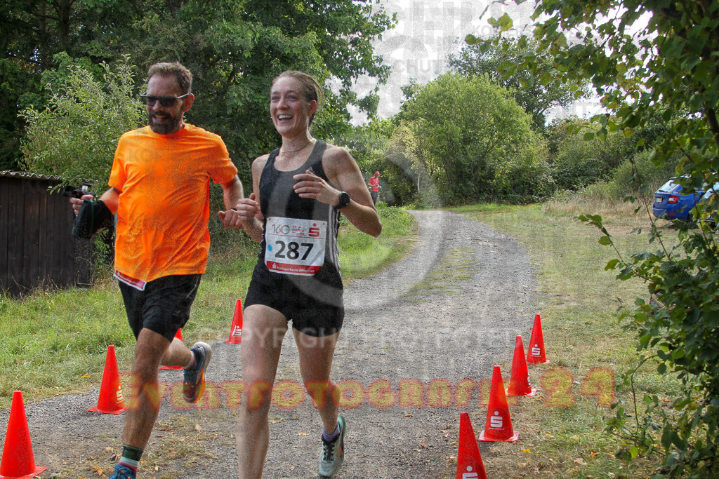 250830_1149_EV4_3672 | Sportfotografie im Rhein-Sieg Kreis, Köln, Bonn, NRW, Rheinland Pfalz, Hessen, etc. Unser Tätigkeitsfeld umfasst den Laufsport vom Volkslauf über den Marathon, Duathlon, Triathon bis zum Ultralauf wie Kölnpfad Ultra oder Schindertrail.
