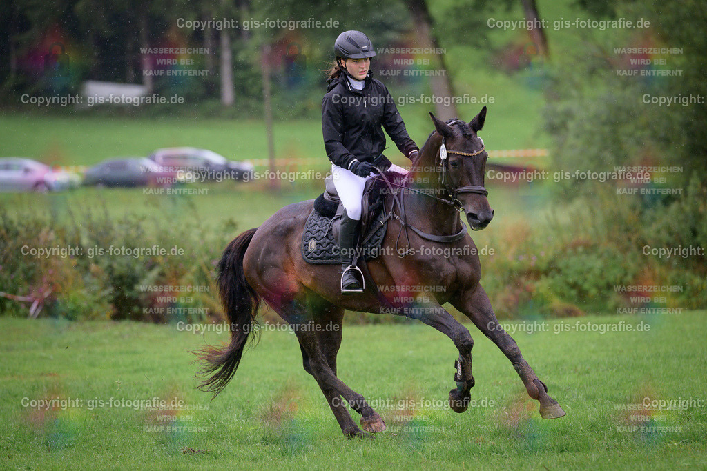 051_Müller_Emilia_Shelby-10_A1_Springen_250802_07 | gis-fotografie