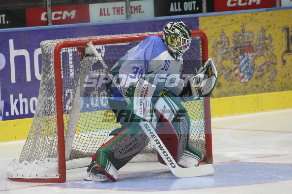 SC Riessersee - Höchstadt Alligators | Benjamin Dirksen - Eishockey Oberliga Süd SC Riessersee - Höchstadt Alligators - © Sportfoto-Sale (MK) - Realisiert mit Pictrs.com