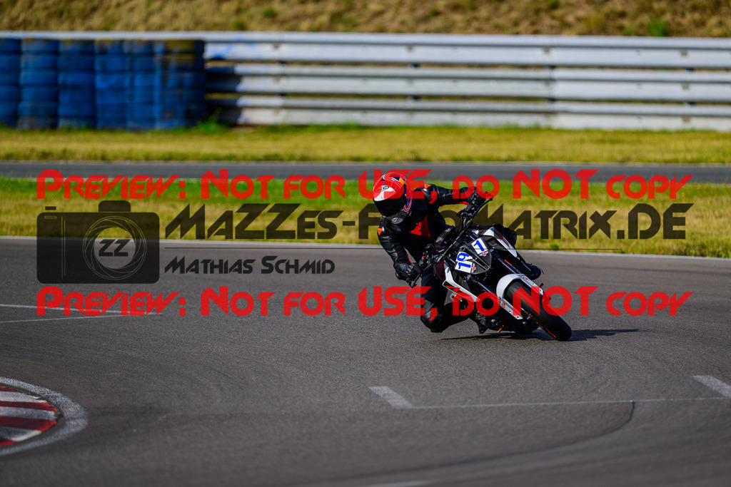 MaZZes_FotoMatrix_240724_6007705_2-281 | BLAU