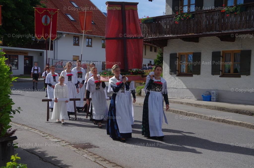 IMGP4958 | fotografiert von Axel PollmannLeonhardi Wallfahrt Benediktbeuern und Murnau, Fronleichnam, Fasching, Landschaft im Loisachtal und Benediktbeuern  - Realisiert mit Pictrs.com