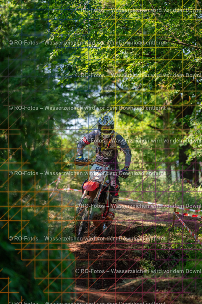 Wolfshausen 3 Lauf -1643 | Sportfotografie von RO-Fotos: Motorsport, Motocross, Enduro, Laufveranstaltungen und Triathlon. Professionelle Fotos von Sportlern und Events. - Realisiert mit Pictrs.com
