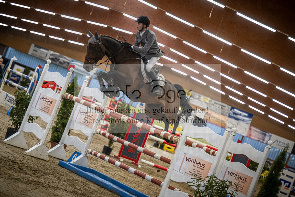 DOS_0868 | Entdecke hochwertige Reitturnierfotos von Foto Oger. Professionell, emotional und authentisch – jetzt Lieblingsmomente im Shop bestellen.Deutschlandweite Turnierfotografie. - Realisiert mit Pictrs.com